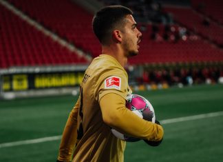 André Silva trends higher André Silva festeja un gol