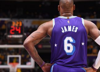 LeBron James, left alone to face the threat LeBron James, solo ante el peligro