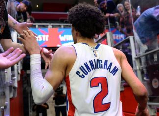 The race for the Rookie of the Year Award gets tight Se aprieta la carrera por el Rookie del Año en la NBA