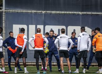 Rubén Baraja busca reanimar a un Valencia herido Rubén Baraja busca reanimar a un Valencia herido