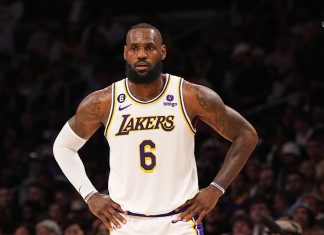 LeBron james and the inevitable passage of time LeBron James y el inevitable paso del tiempo