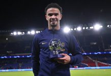 Zaïre-Emery is humiliatingly superior Zaïre-Emery es humillantemente superior