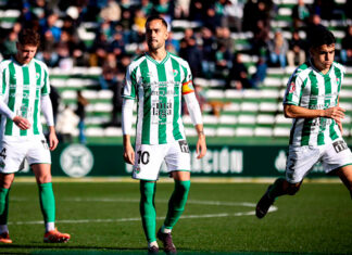 El Antequera CF se abre paso El Antequera CF se abre paso